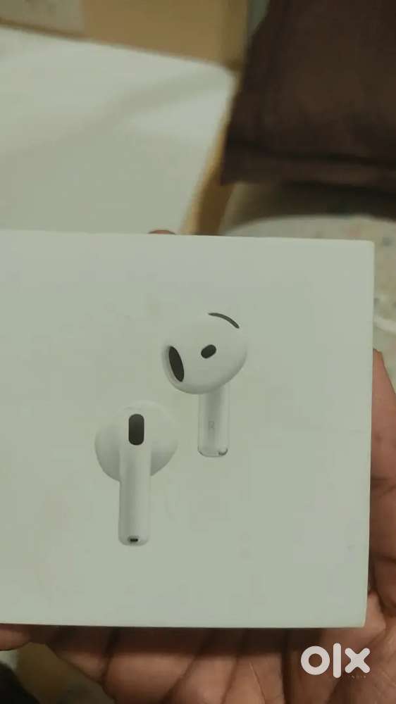 Apple AirPods 4 ANC