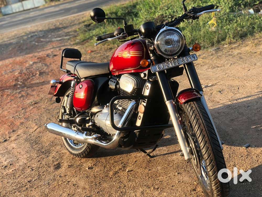 Jawa 42 DUAL ABS BS IV - COMET RED