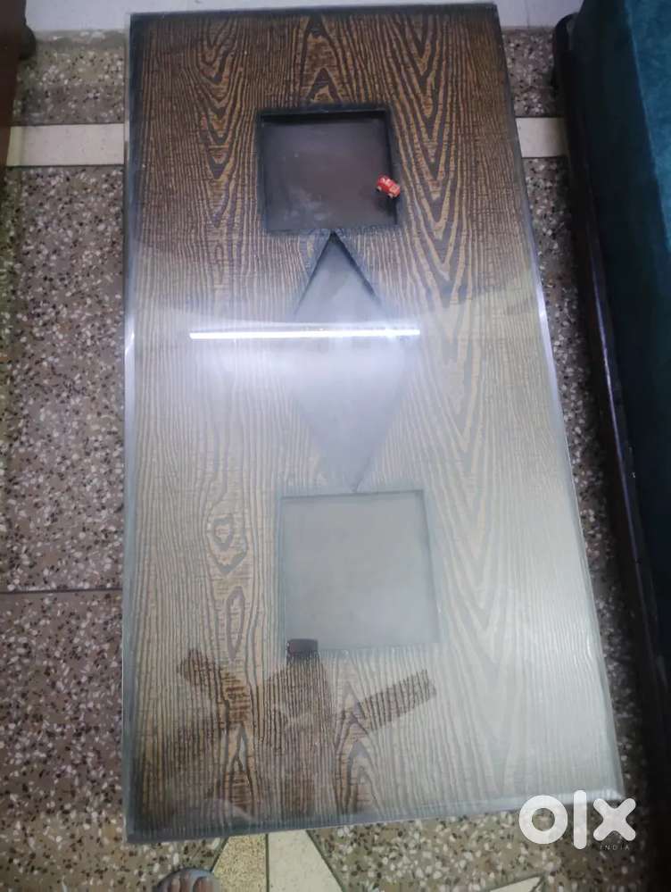 Centre table