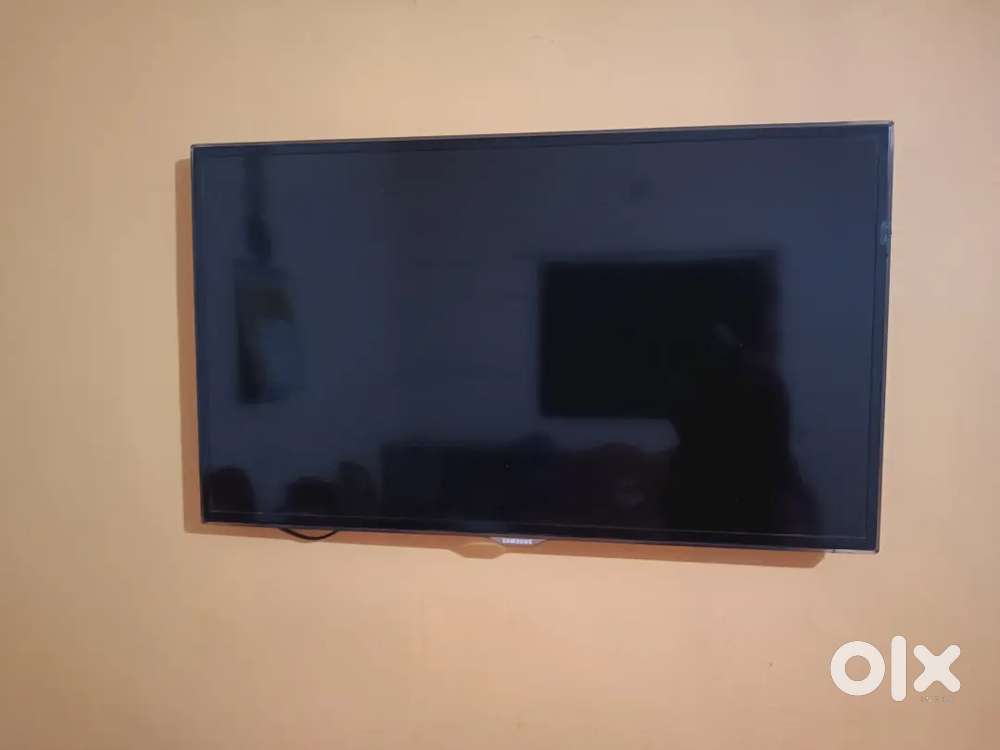 Broken display samsung television (42inch)