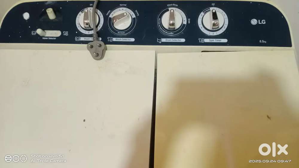 Lg washing machine semi automatic 7kg (negotiable)