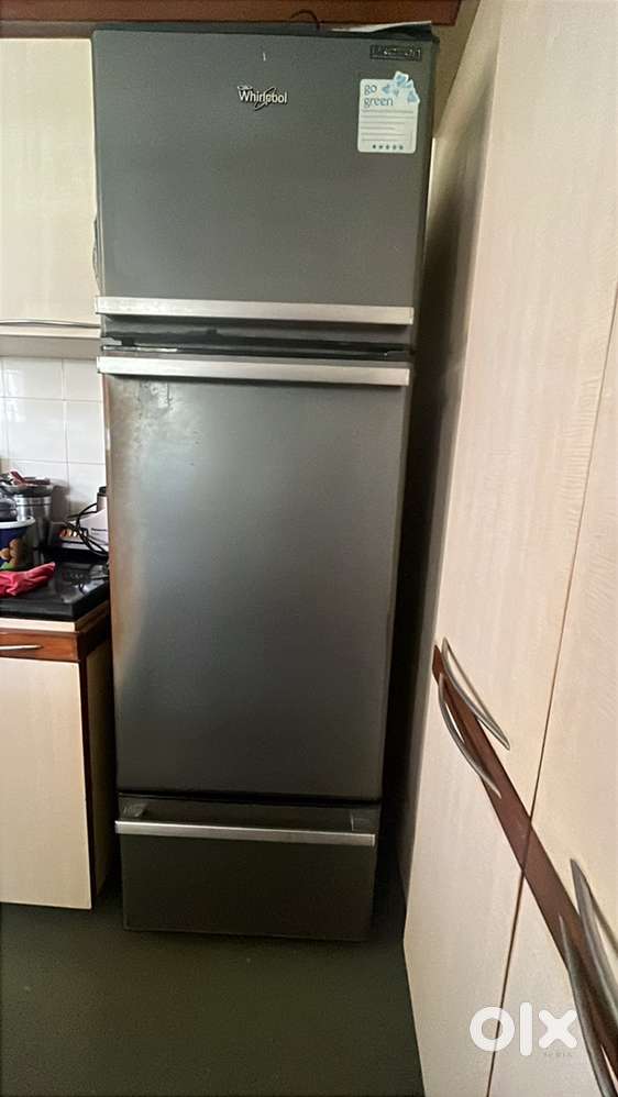 Whirlpool3 door frost free fridge with new technica stabilizer