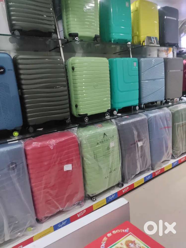 Sales man needed for luggage shop