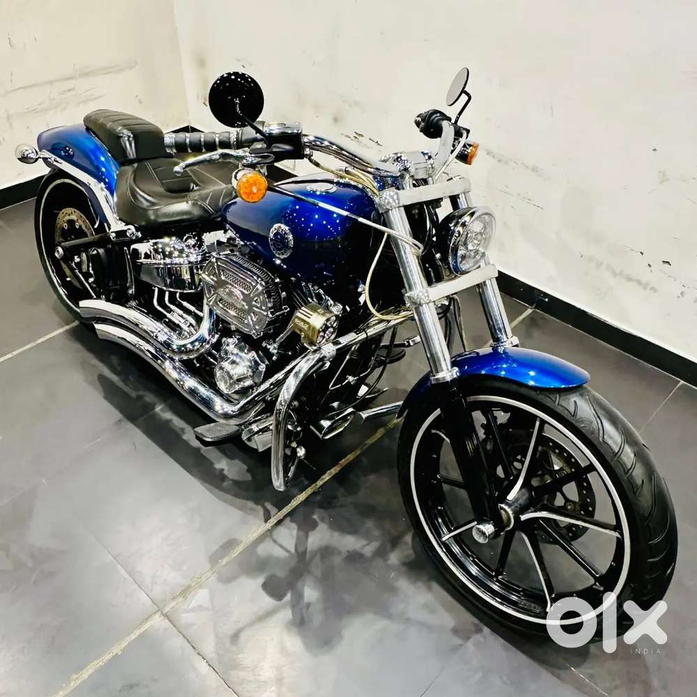 HARLEY DAVIDSON BREAKOUT