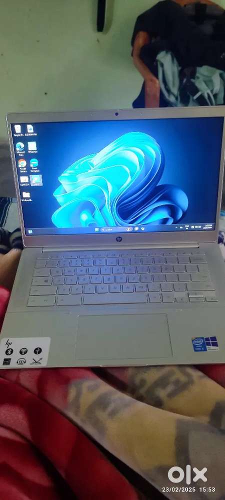 Very good condition laptop touchscreen