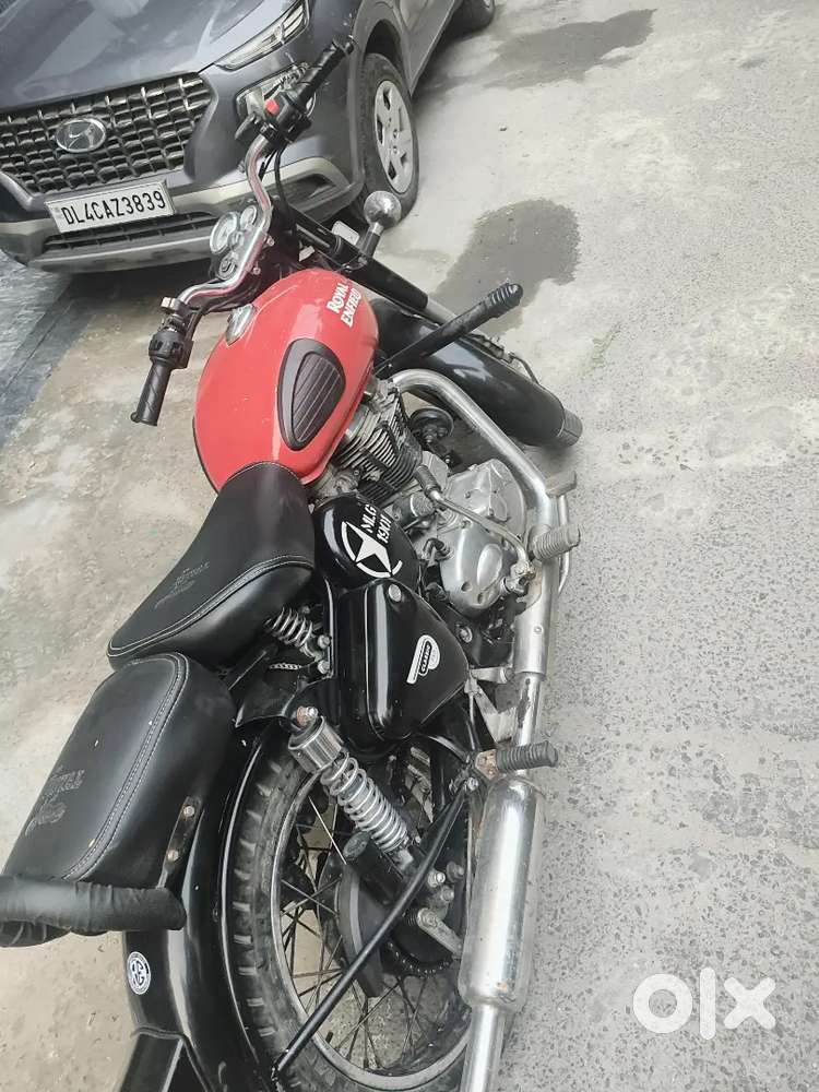 Royal enfield classic 350 2017 model @ new condition