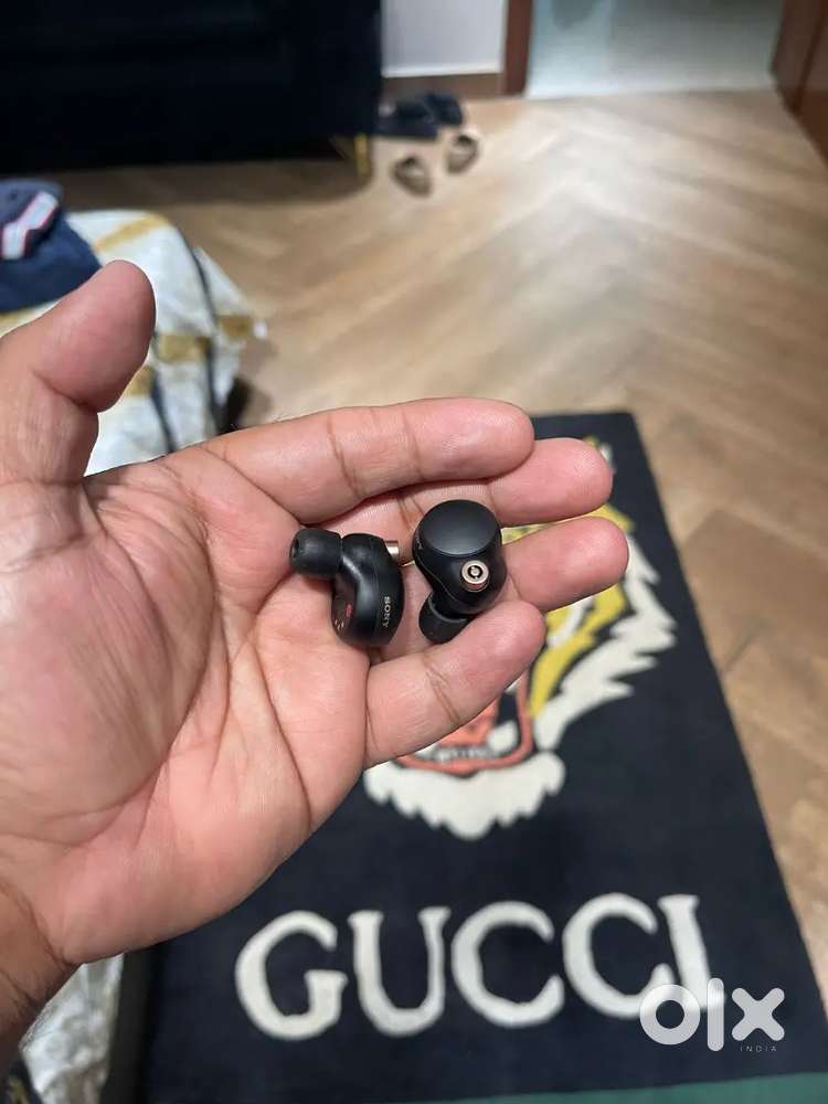 Sony Earbuds 1000XM4