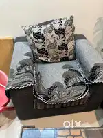 5 seater sofa and center table