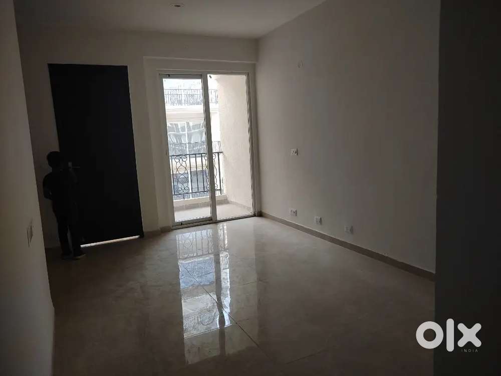 Independent floor under gated community