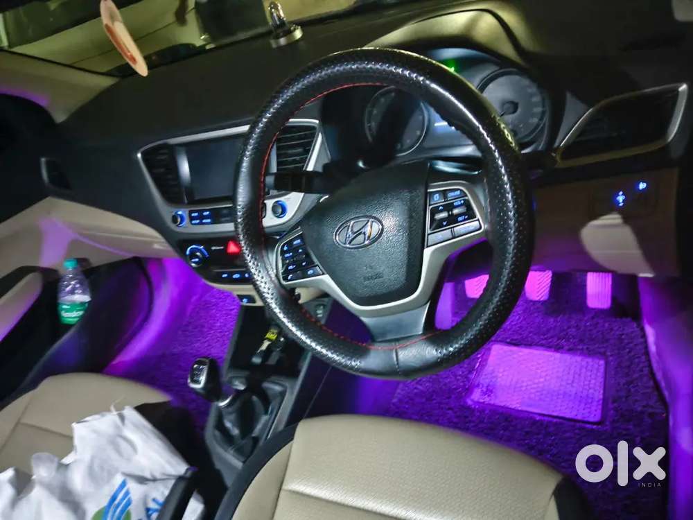 Me car driver hu sab gadi cala leta our 26 years ka experience hai
