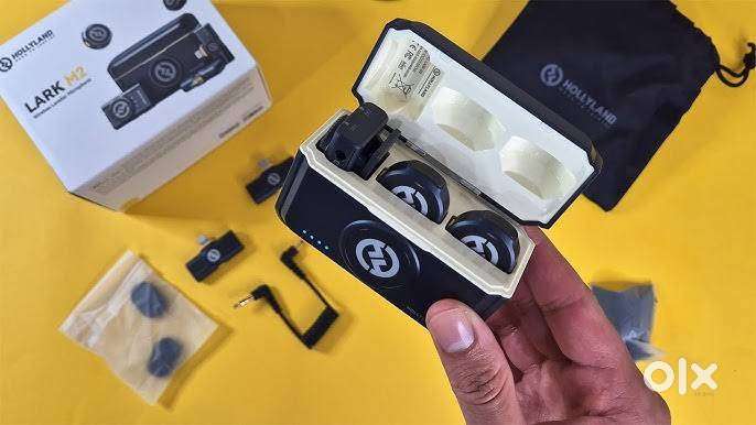 Hollyland Lark M2 Wireless Lapel Microphone Combo for iPhone, Android,