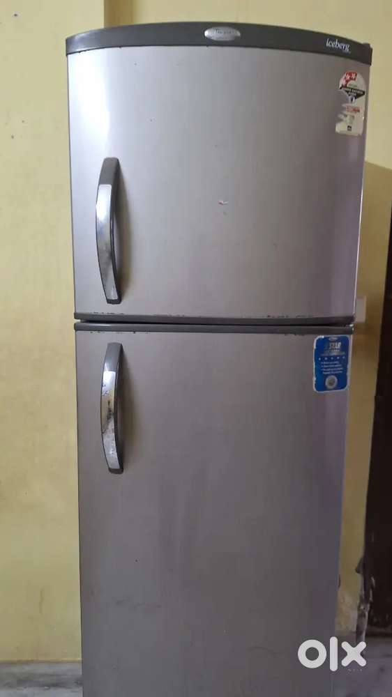 FRIDGE AT MINIMUM PRICE