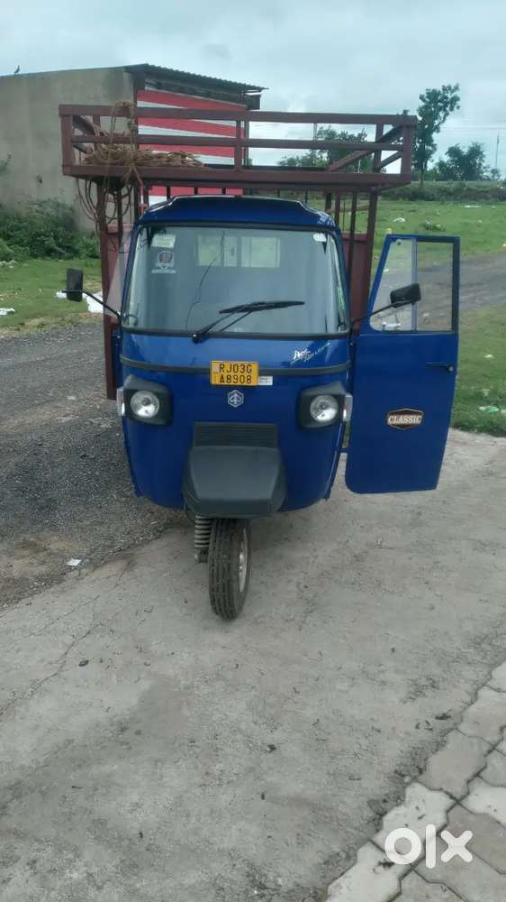 Piaggio Ape classic loading tempo
