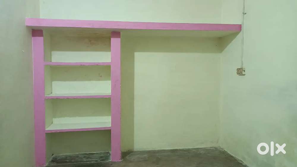 1 bathroom 2 person bathroom attached nahi hai