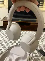 Sony XM5 Silver