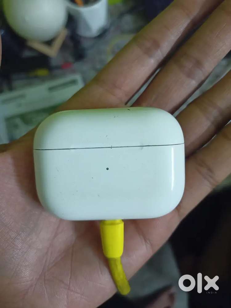 Apple airbuds