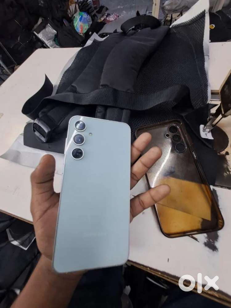 Samsung s23fe 6 month ho gaya hai