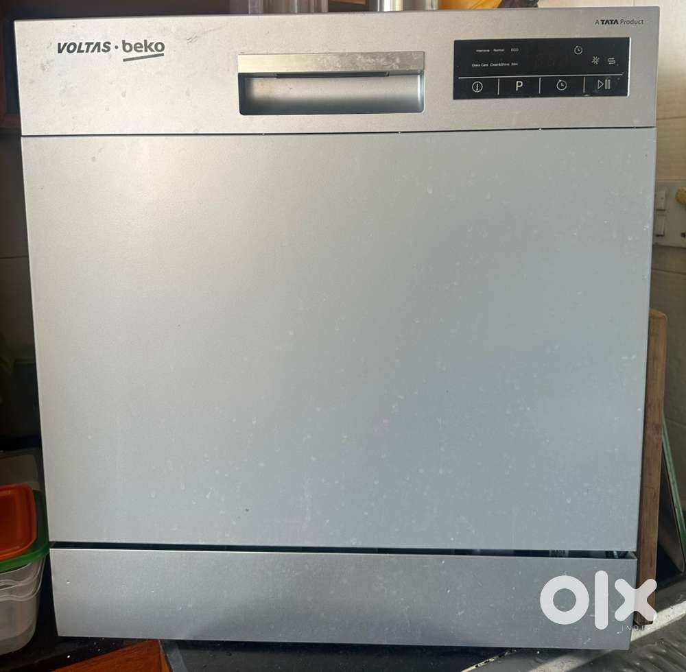 8 places, dishwasher, in excellent condition