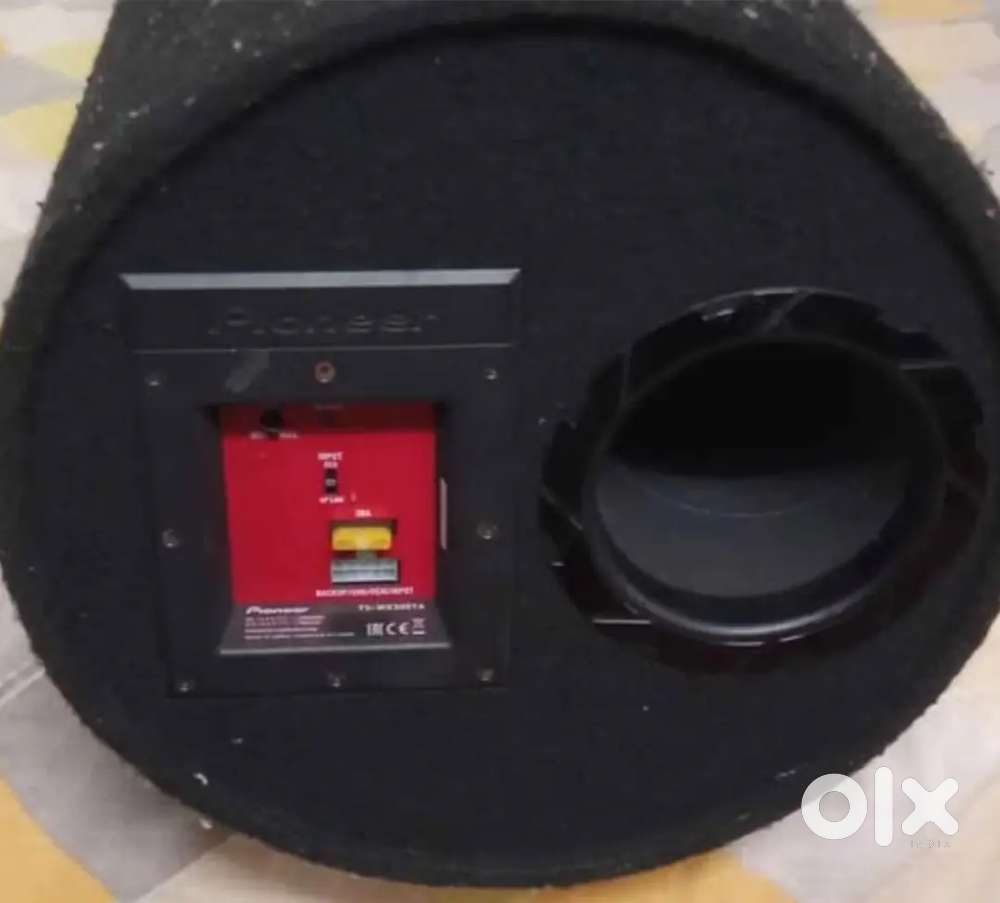 Pioneer Sub woofer with amp