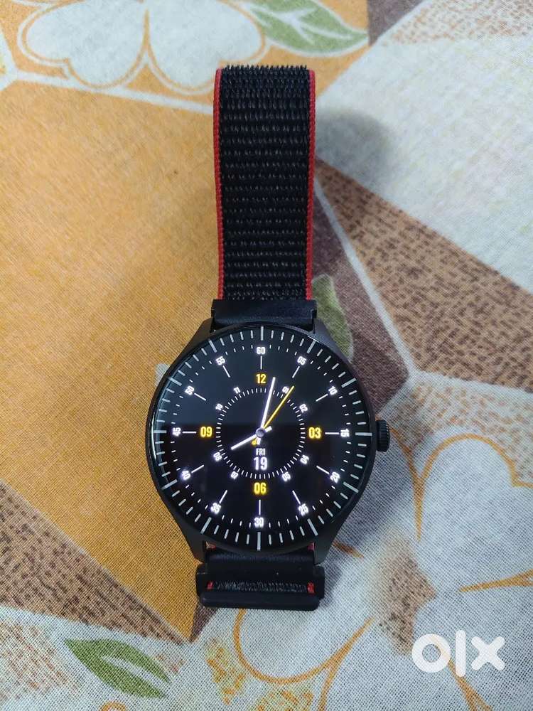 Boat valor watch 1 gps.Rs.4000