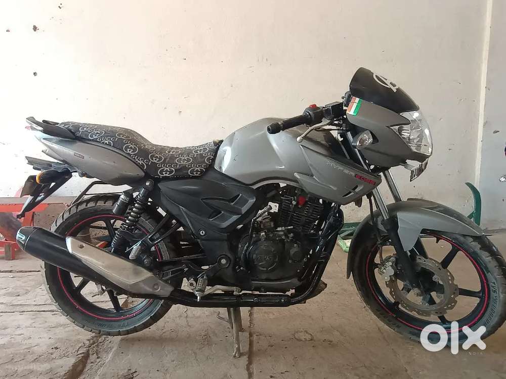 Great condition tvs apache rtr 160 gray colour