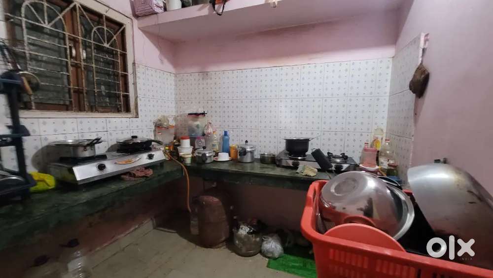 Looking for female roommates