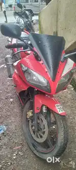 Yamaha R15 good working new battery