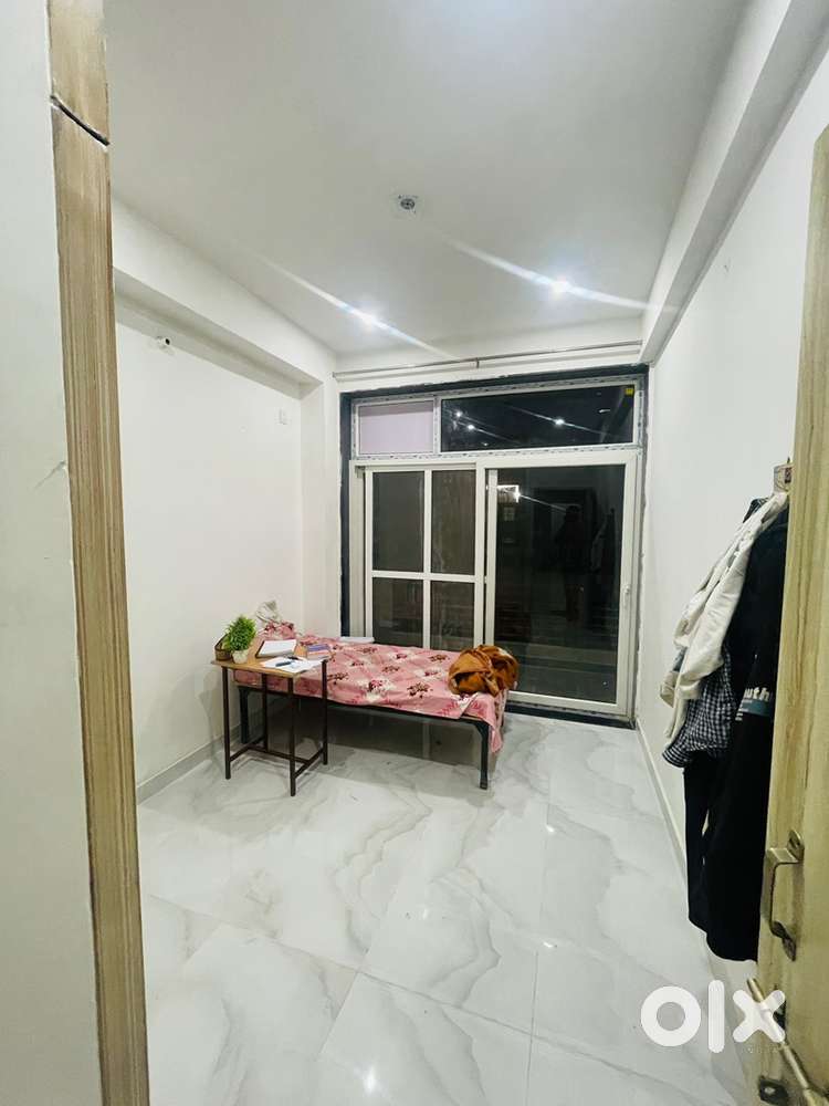 Independent apartment 2 bhk for girls