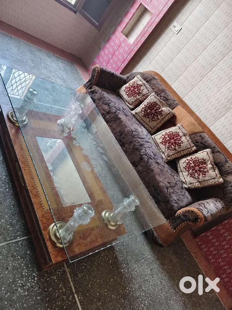 7 seater sofa set with table