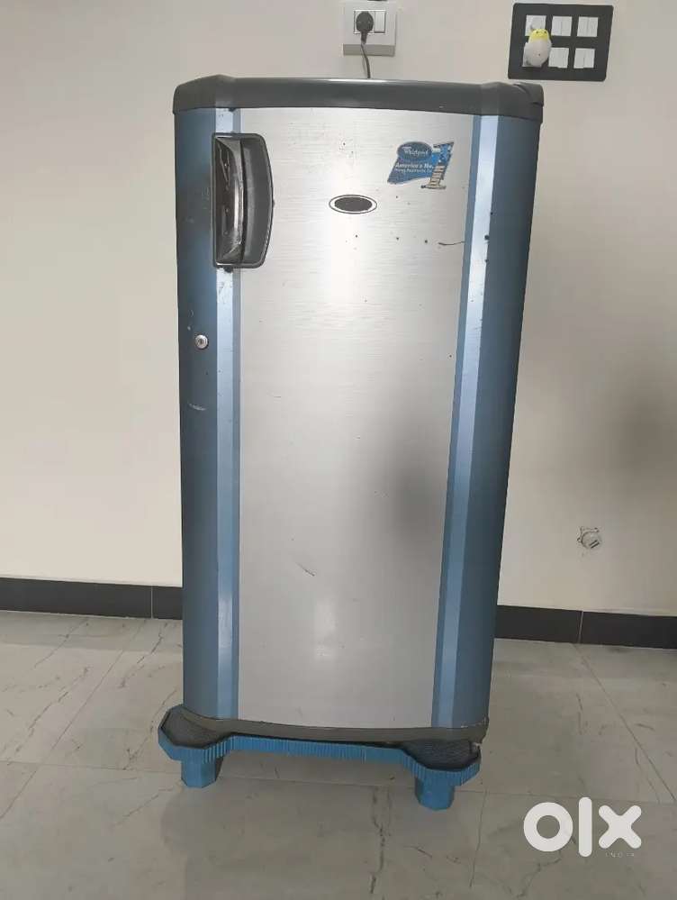Whirlpool Refrigerator 180 Ltrs Full working condition