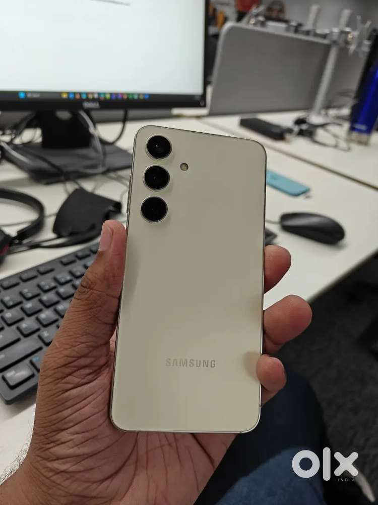 Samsung S24 8Gen3 128gb Brand new Just Unboxed 1 day old