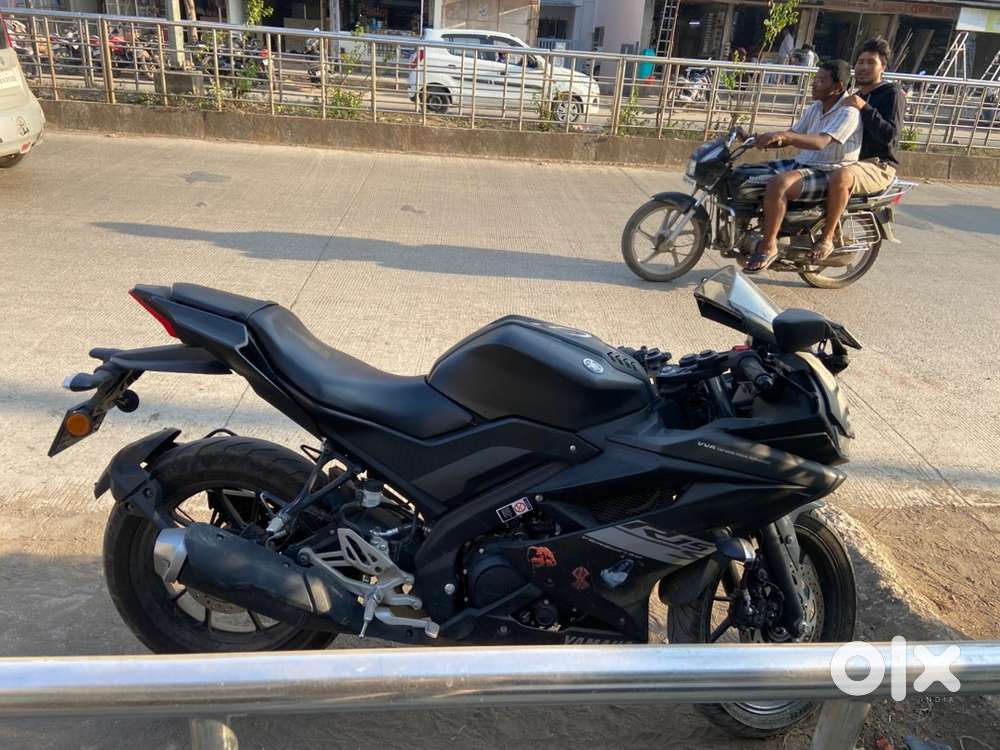 R15v3 black
