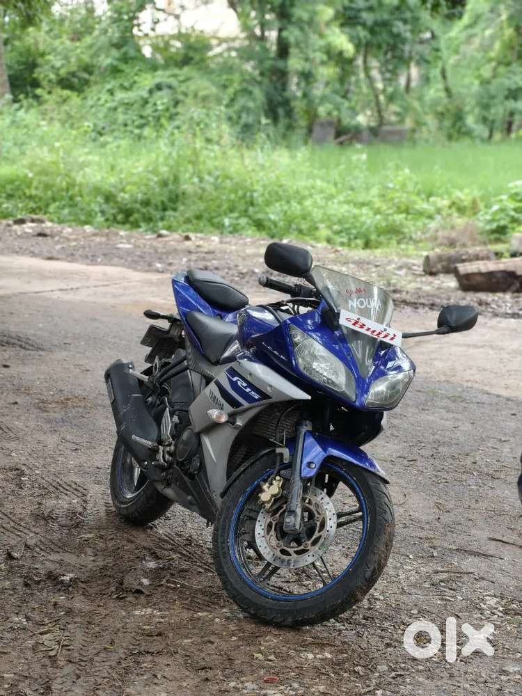 Yamaha R15 V2