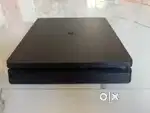 PS4 1 TP CONSOLE AND 22 GAMES