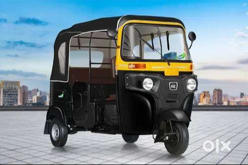 ओला आणि उबरसाठी ऑटो रिक्षा चालक हवा आहे.