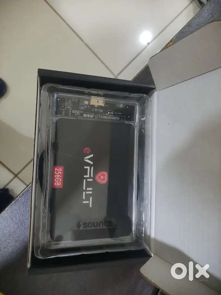 256gb SSD with Enclosure