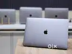 Apple Macbook Pro i9 16GB Ram 1TB Apple SSD 5.5gbGraphics Touchbar