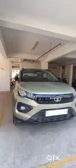 Nexon automatic kaziranga edition, lady driven, only 30k kms