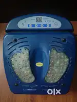 Electric foot massager