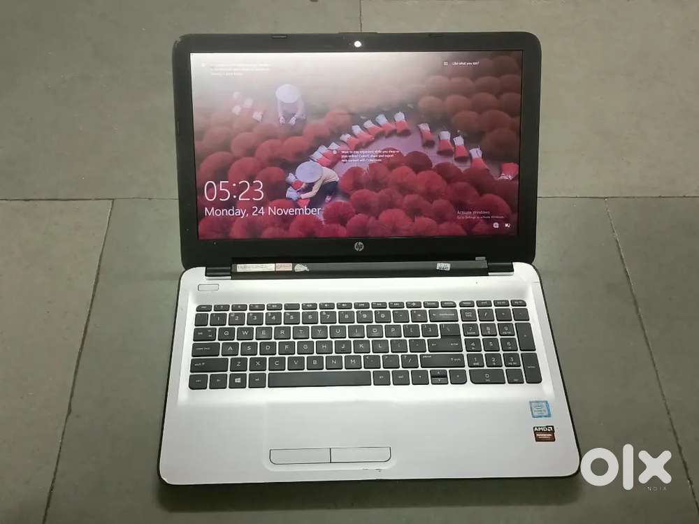 HP 15.6 i5 6th gen 8gb ram 1TB 2 gb AMD Graphic Card