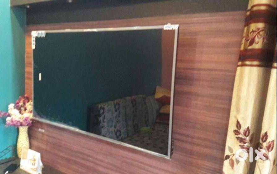 Sleek 51 Samsung LED TV Smart 2160p Triple HDMI advantage Ultra HD IPS