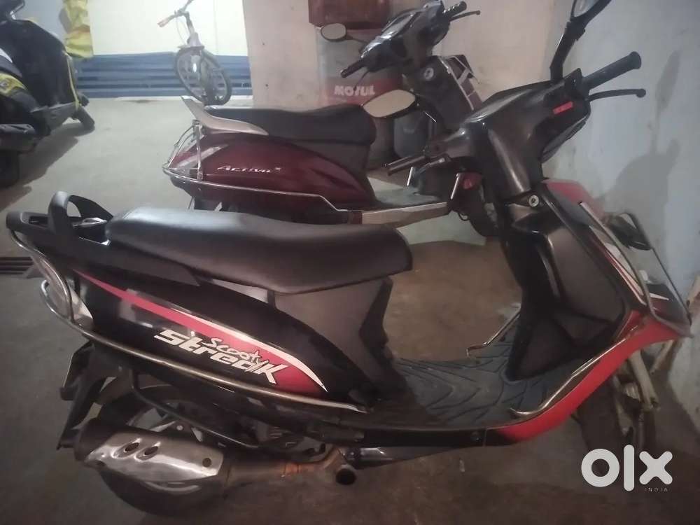Scooty Streak 2012 - Light Used & Mint Condition
