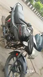 Top model bike new showroom condition gadi me koi kam nahi he