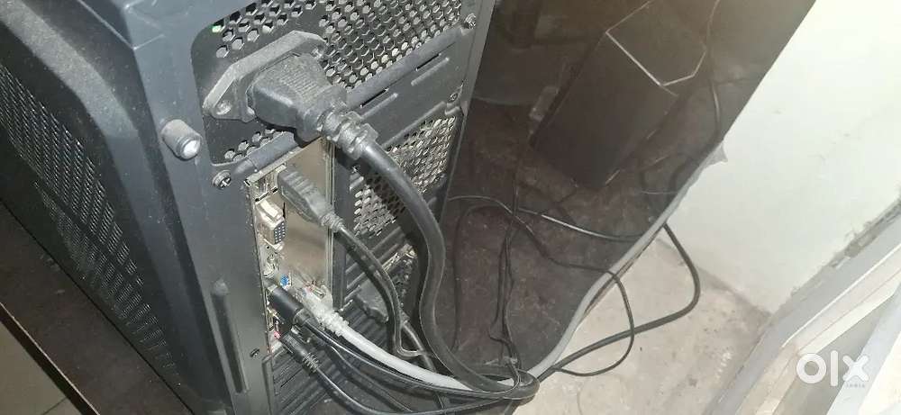 Cabinet ant esports