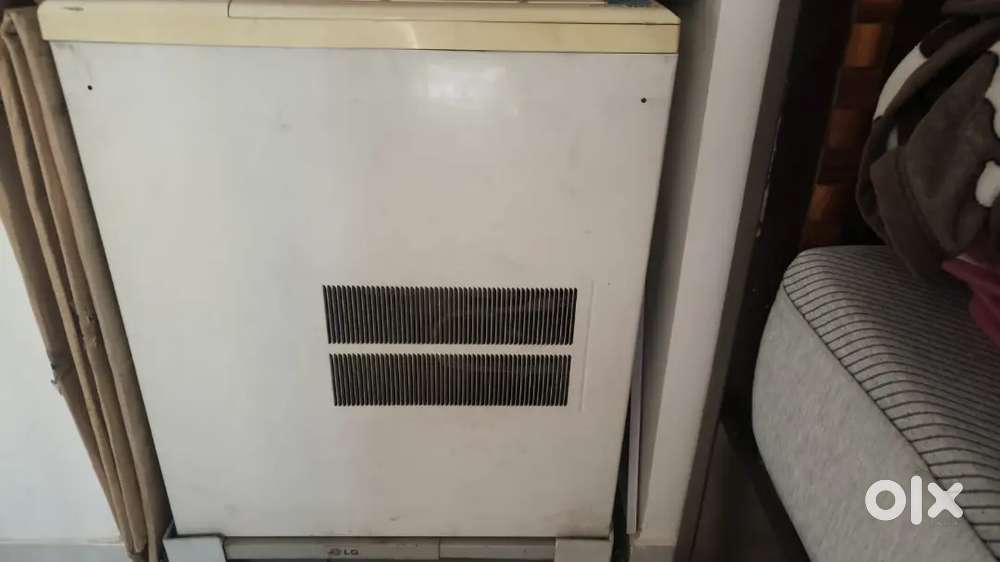 Want to sell Voltas Windows AC 1.5 ton