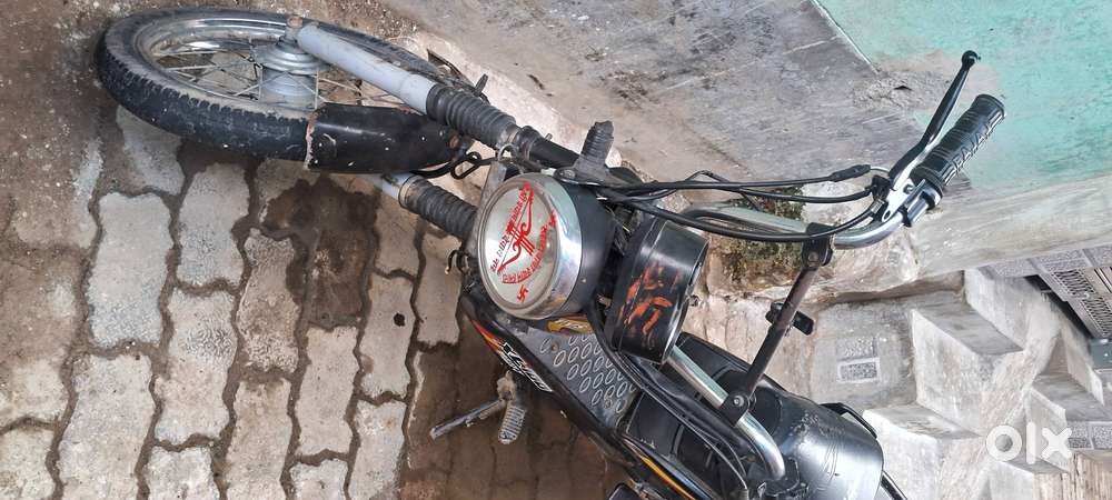 Gadi me koi kaam nhi hai service kiya abhi karaya hai