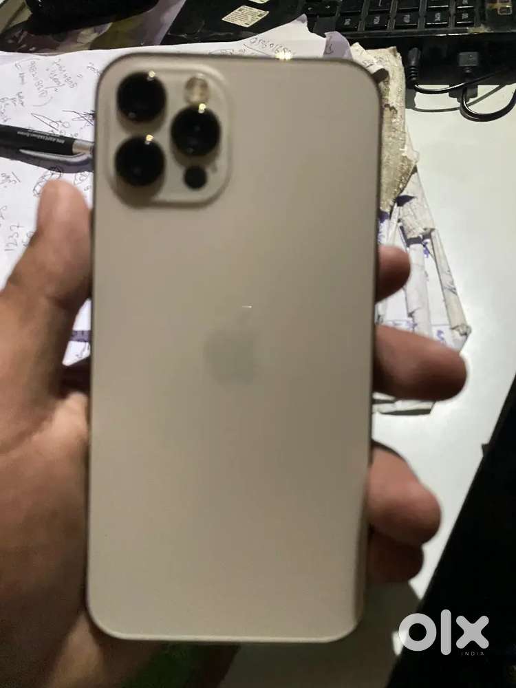 Iphone 12 pro titanium gold