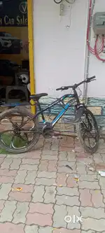 Sirf 1 problem gear ke pass Jo mashine hai wo sidhi karani hai