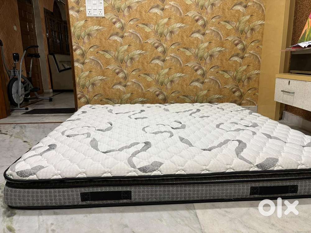 Bed mattress of xxl size Sleepwell company