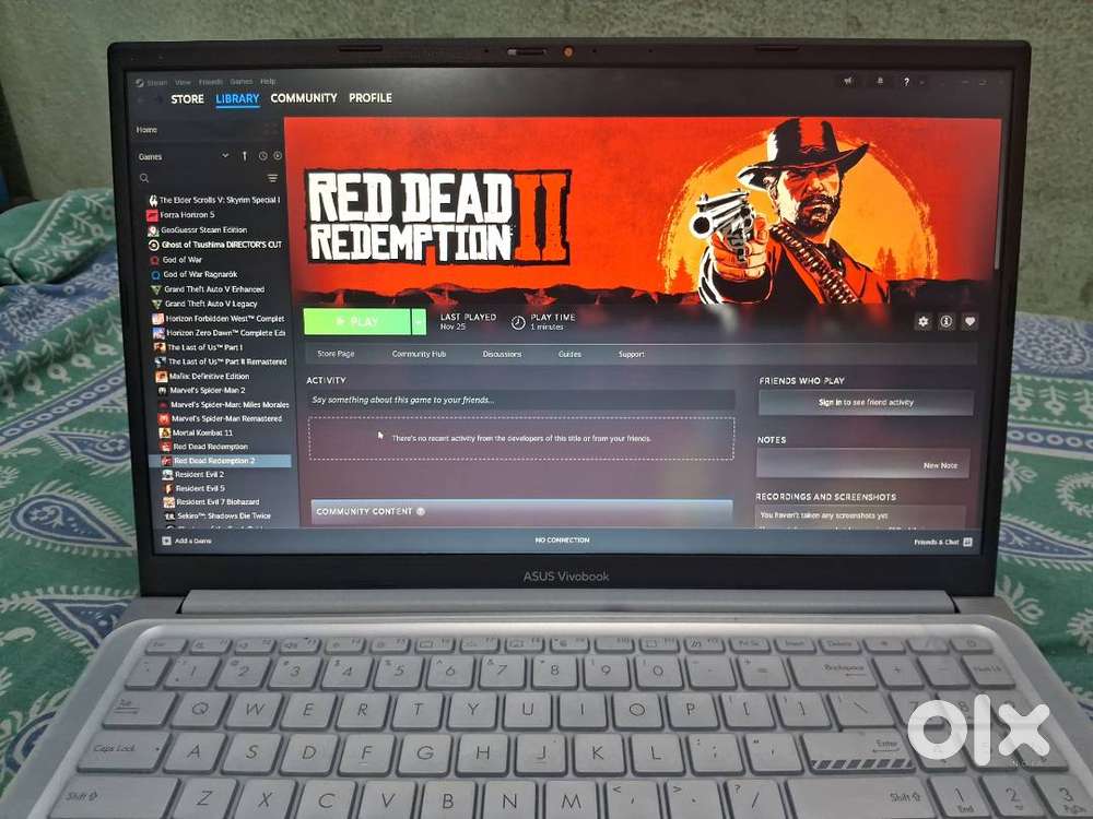 Only 4months Asus Vivobook 15 16gb ram 512ssd.